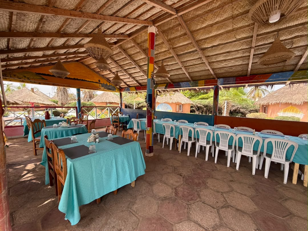 Sortie association au Lac Rose : repas, activités, piscine et organisation