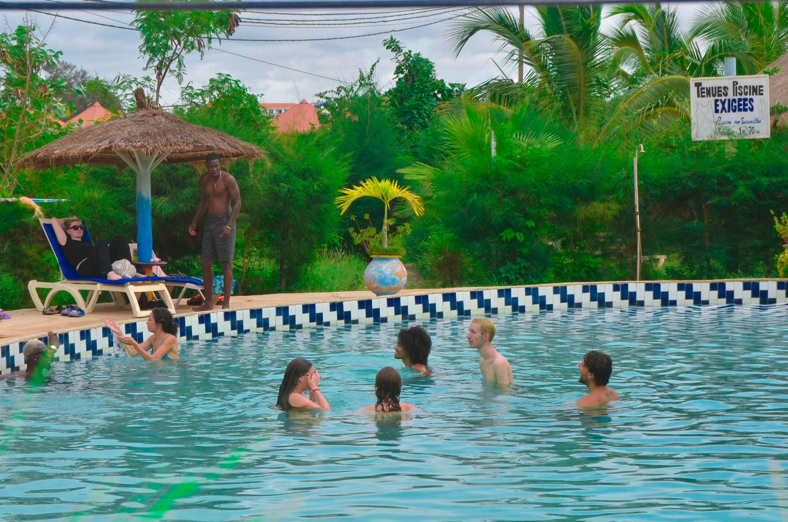 Piscine et détente au Lac Rose